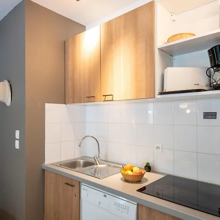 Studio With Sofa Bed In The Loire Region بيت للعطل *